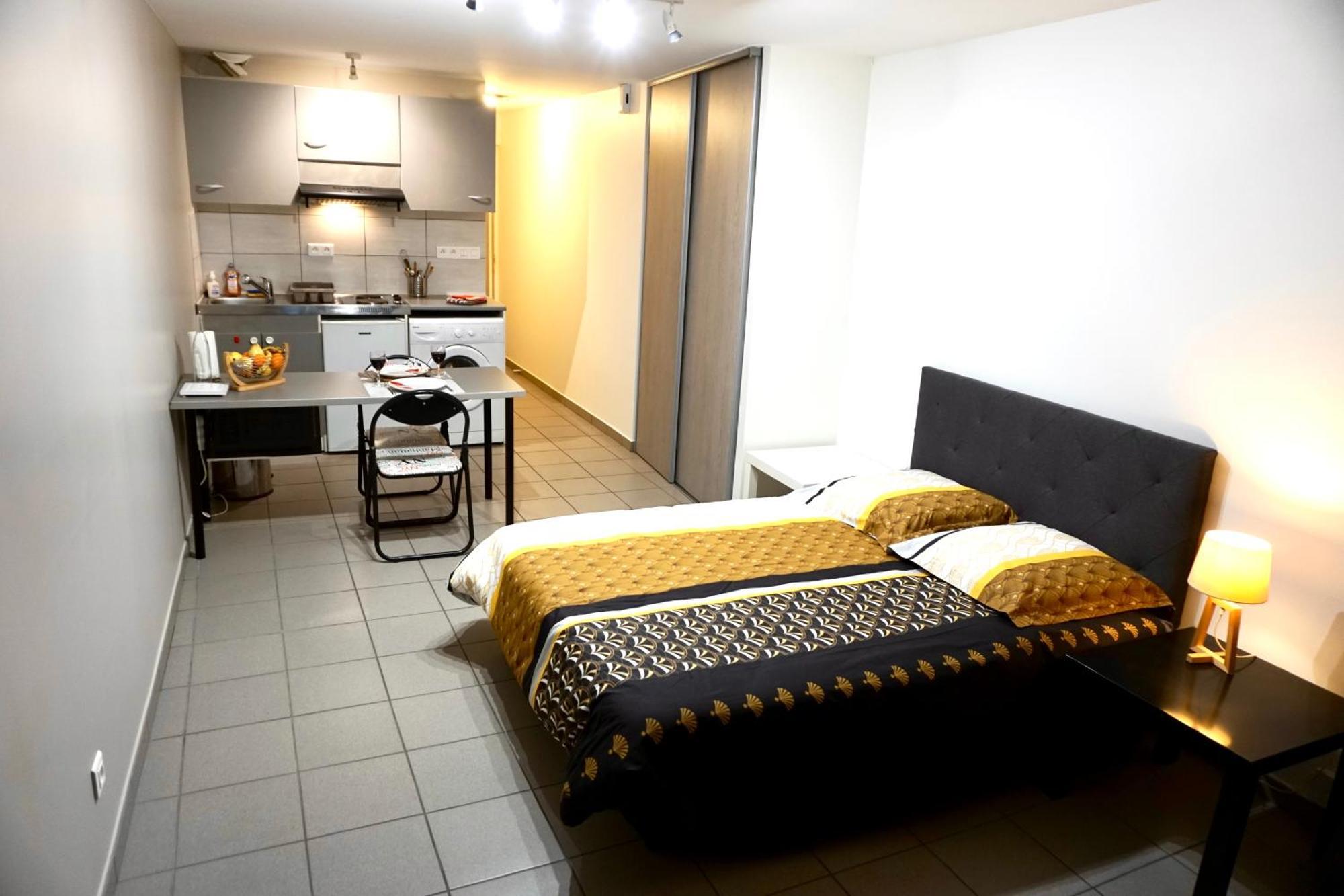 Charmant Studio Centre Ville Le Puy-en-Velay Buitenkant foto